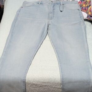 Express Women's Skinny Jeans in Light Blue Wash